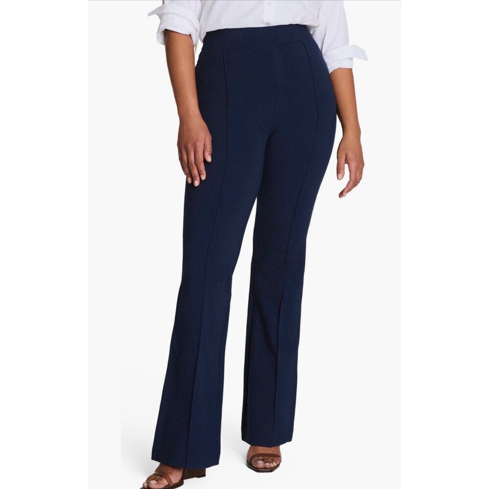 SPANX supersmooth™ PerfectFit
Ponte Flare Pant